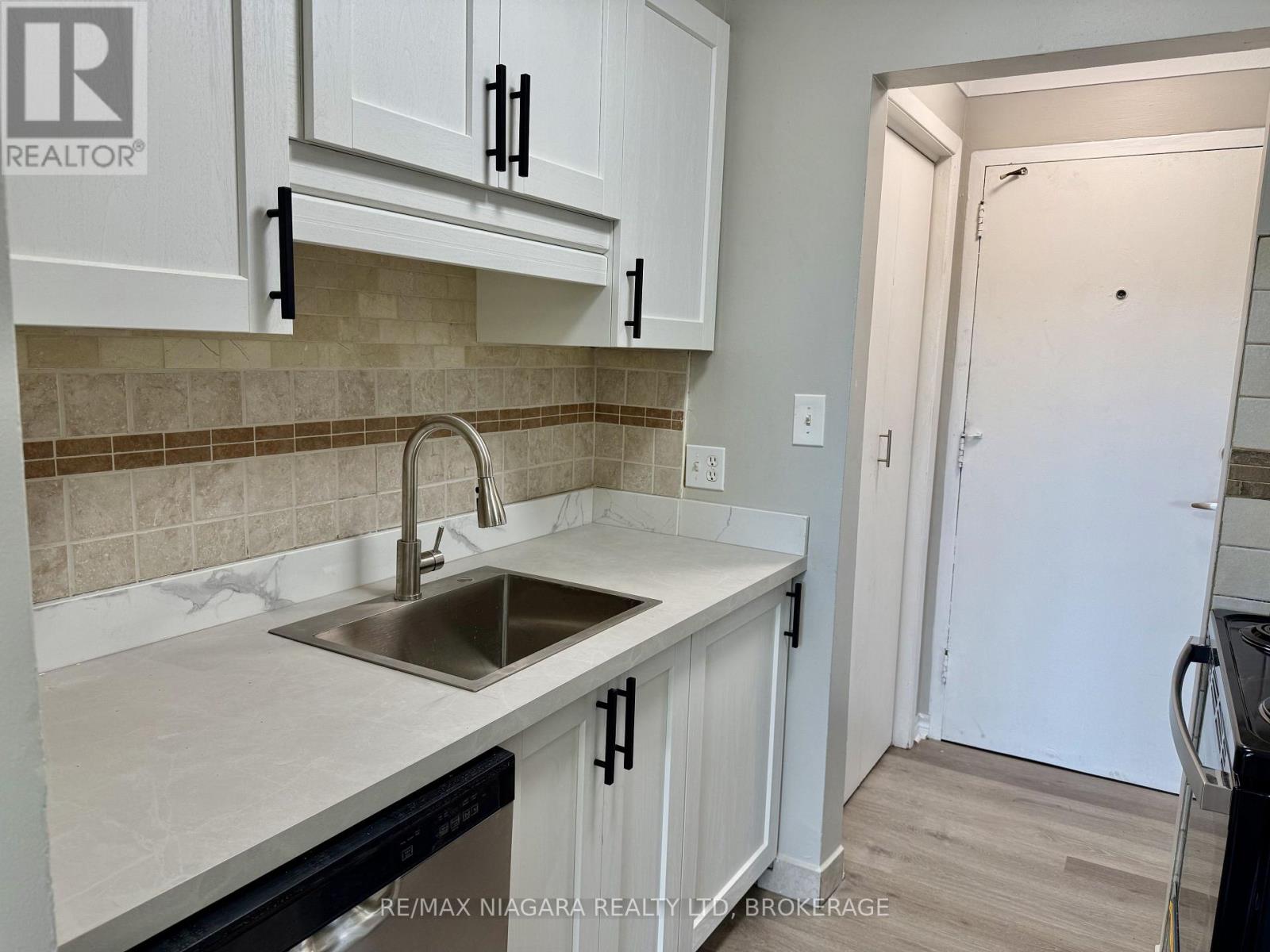 7 - 286 Vine Street, St. Catharines, Ontario  L2M 4T3 - Photo 18 - X13508024