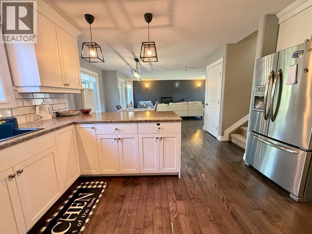 46 Spruce Road, Whitecourt, Alberta  T7S 0C7 - Photo 4 - A2345794