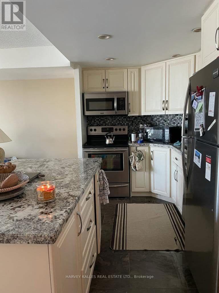 610 - 8 York Street, Toronto, Ontario  M5J 2Y2 - Photo 3 - C13816046