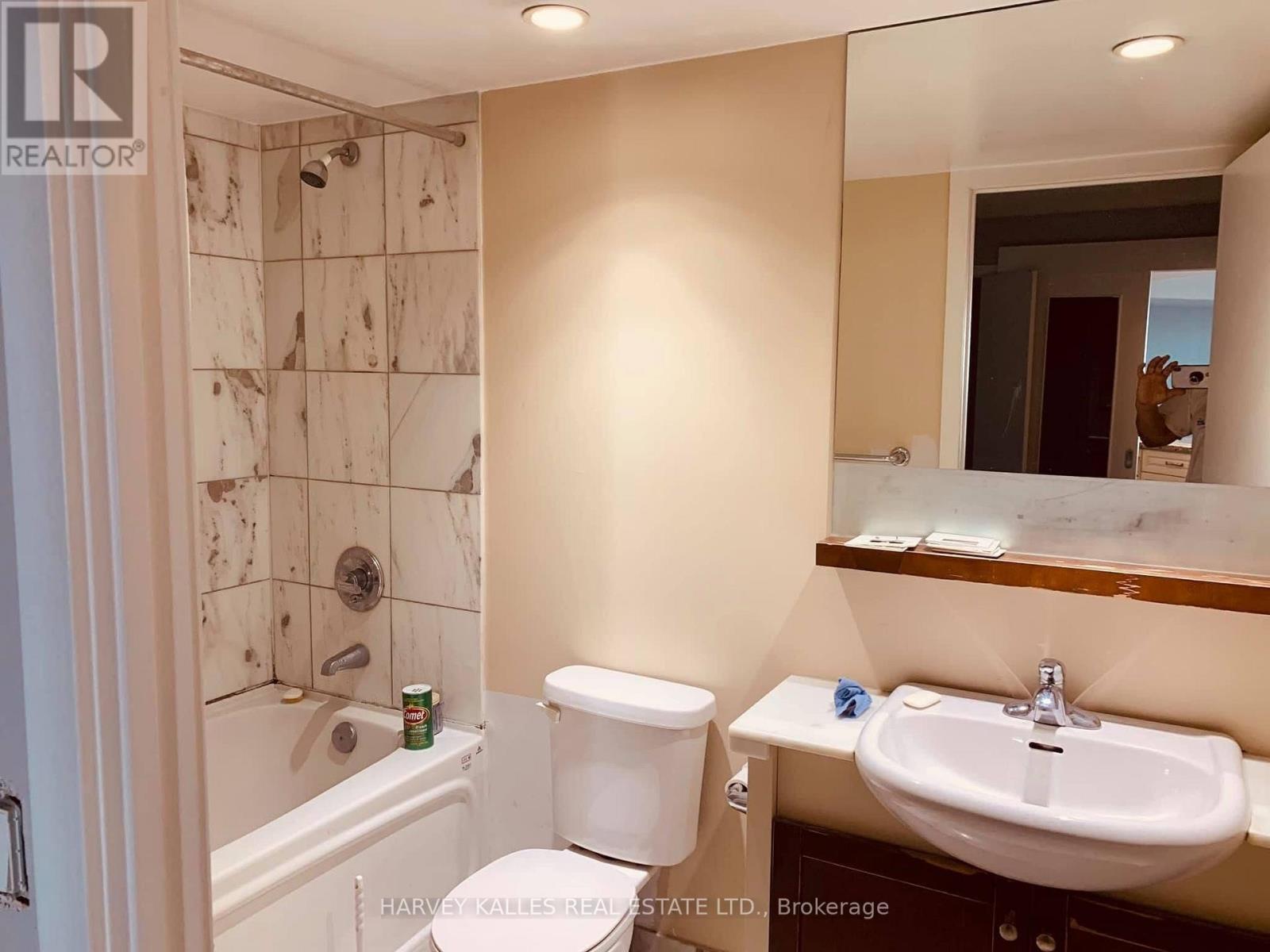 610 - 8 York Street, Toronto, Ontario  M5J 2Y2 - Photo 8 - C13816046