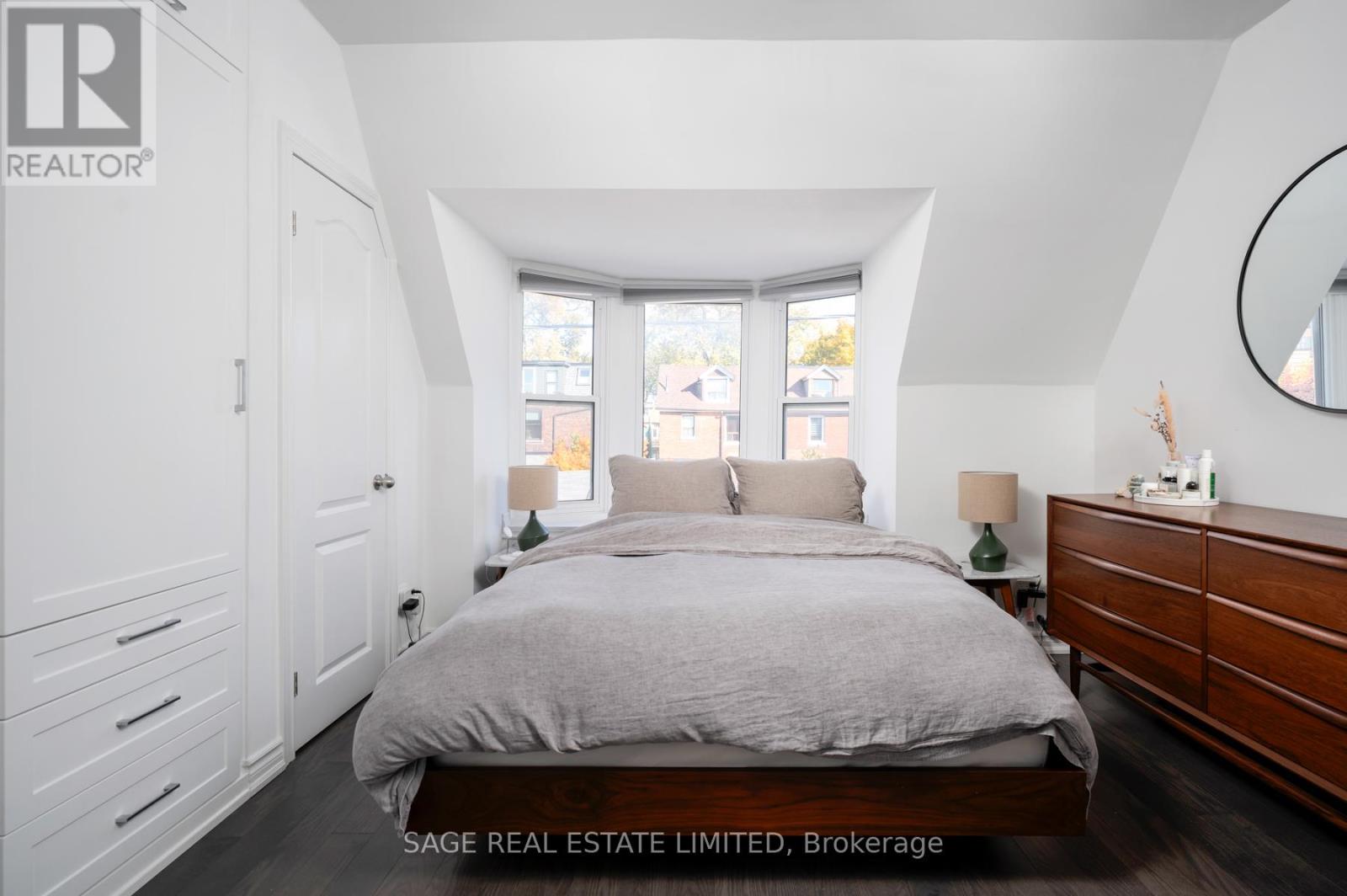 28 Macklem Avenue, Toronto, Ontario  M6J 3M2 - Photo 15 - C13816088