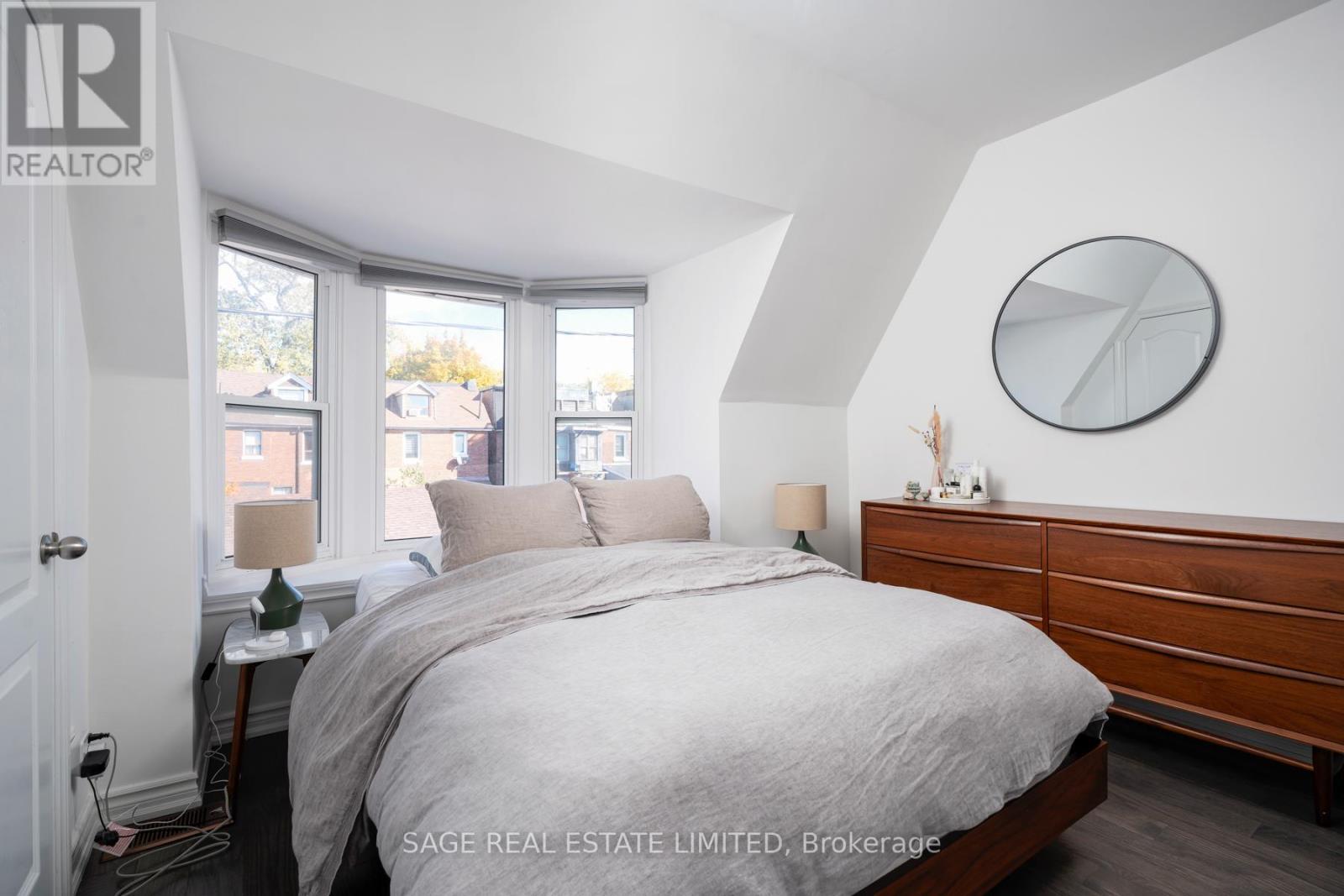 28 Macklem Avenue, Toronto, Ontario  M6J 3M2 - Photo 16 - C13816088