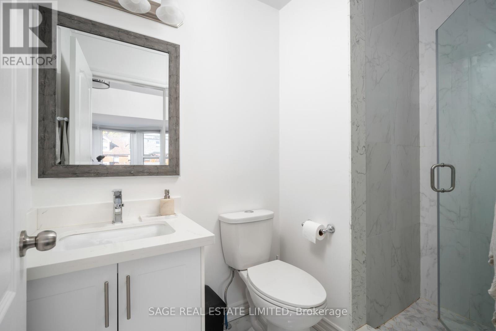 28 Macklem Avenue, Toronto, Ontario  M6J 3M2 - Photo 18 - C13816088