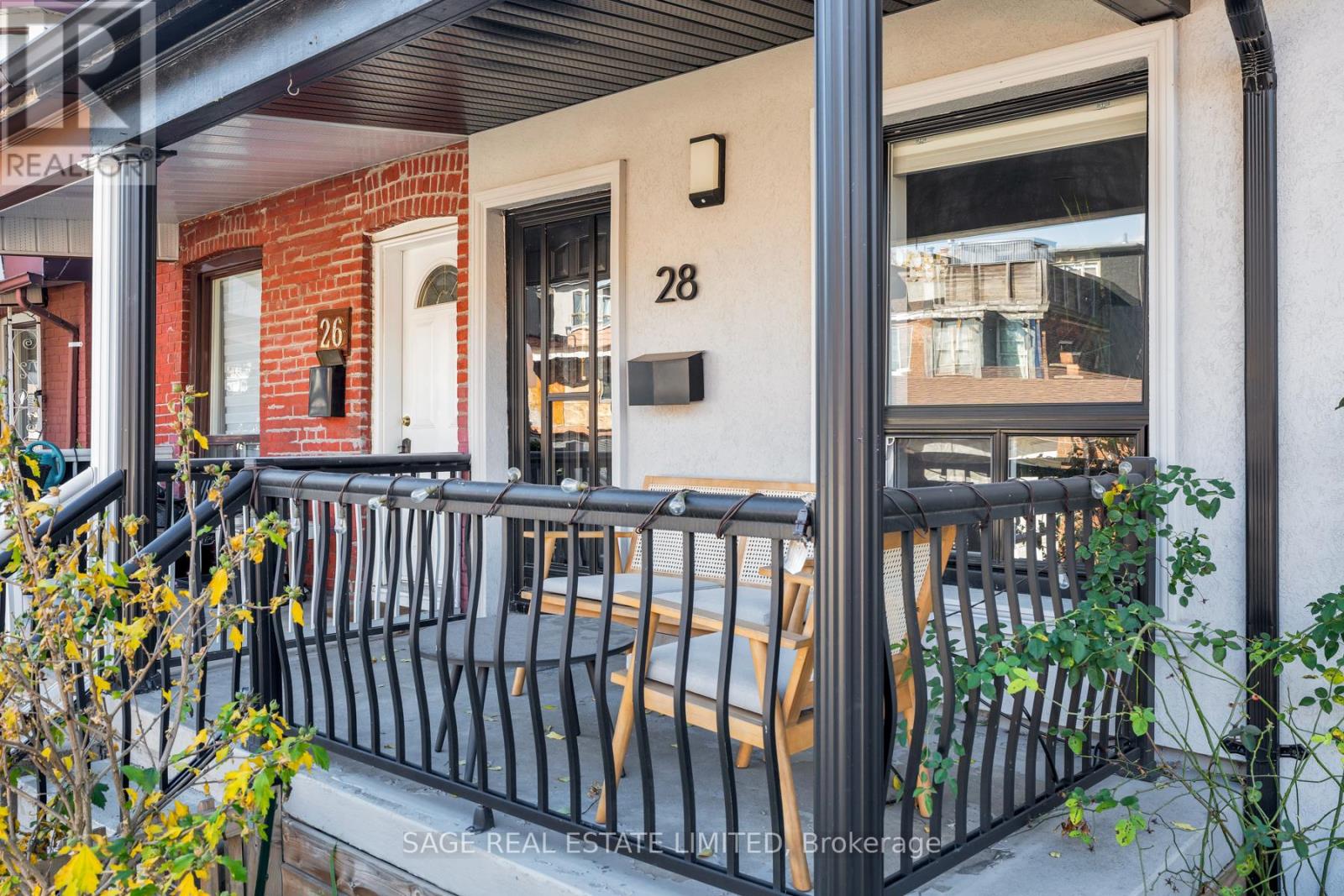 28 Macklem Avenue, Toronto, Ontario  M6J 3M2 - Photo 2 - C13816088