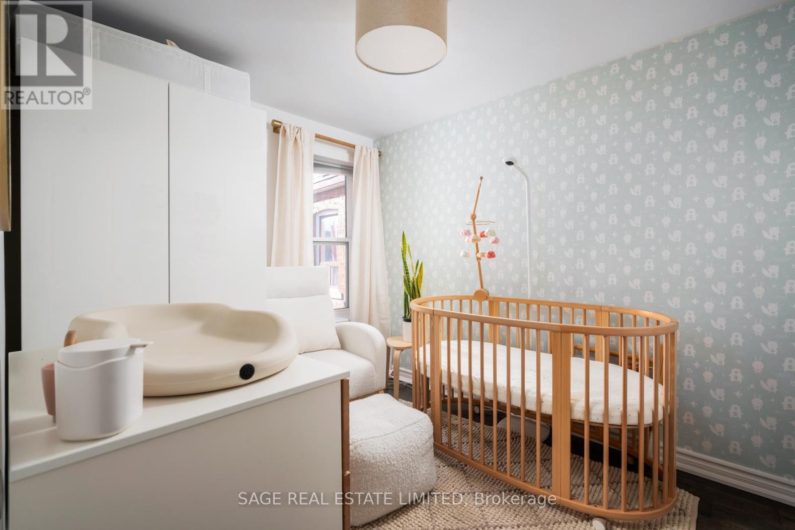 28 Macklem Avenue, Toronto, Ontario  M6J 3M2 - Photo 20 - C13816088