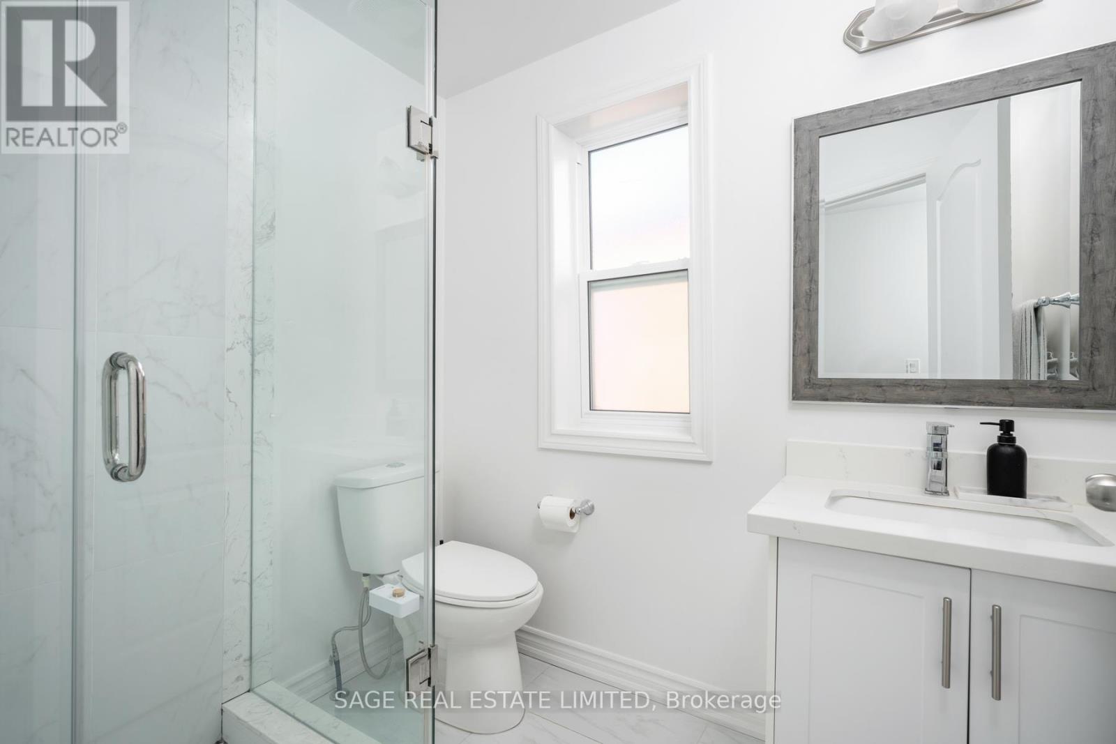 28 Macklem Avenue, Toronto, Ontario  M6J 3M2 - Photo 22 - C13816088