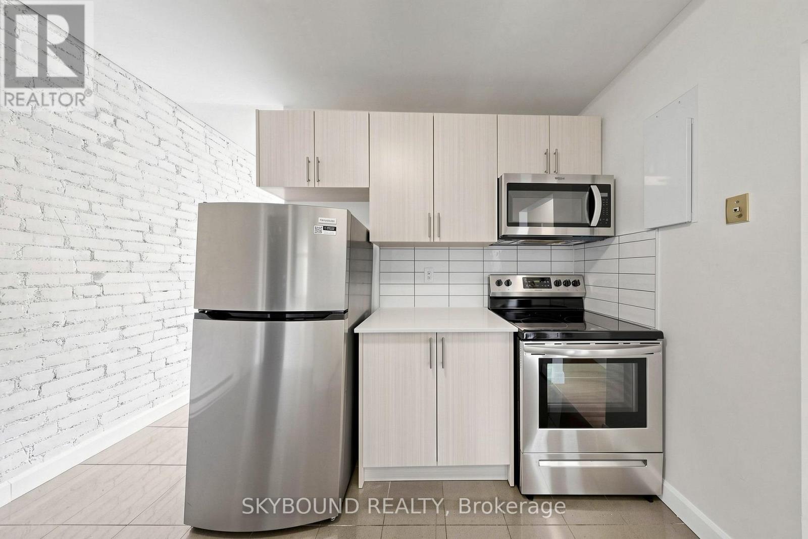 G - 131 Wineva Avenue, Toronto, Ontario  M4E 2T3 - Photo 13 - E13815940