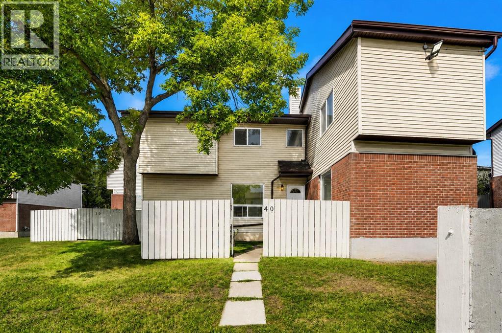 40, 32 Whitnel Court NE, Calgary, Alberta  T1Y 5E3 - Photo 1 - A2341976