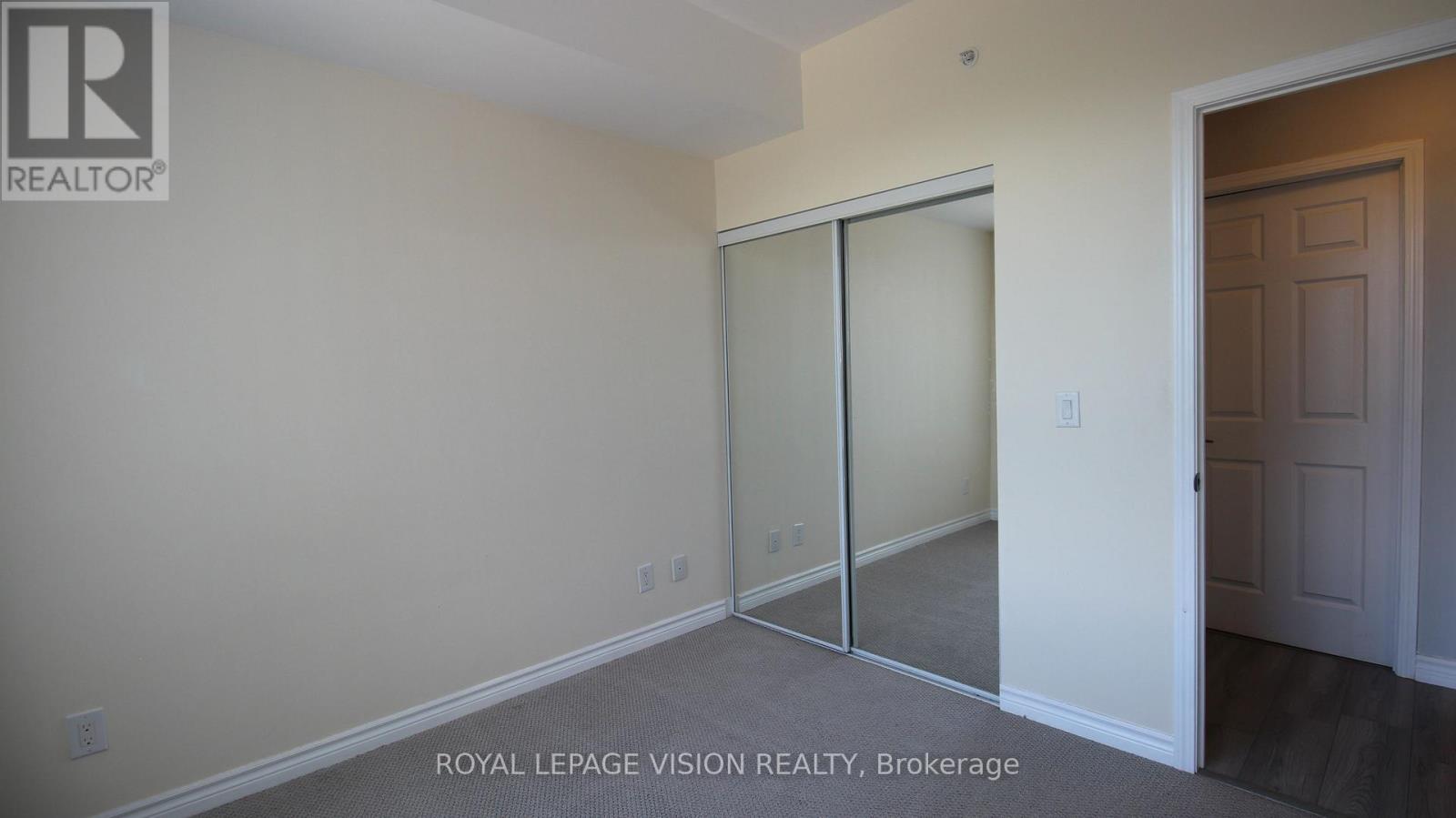 302 - 11611 YONGE STREET
