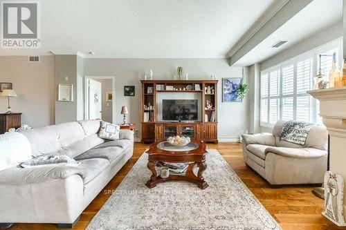 506 - 121 Woodbridge Avenue, Vaughan, Ontario L4L 9E3 - Photo 11 - N13816026