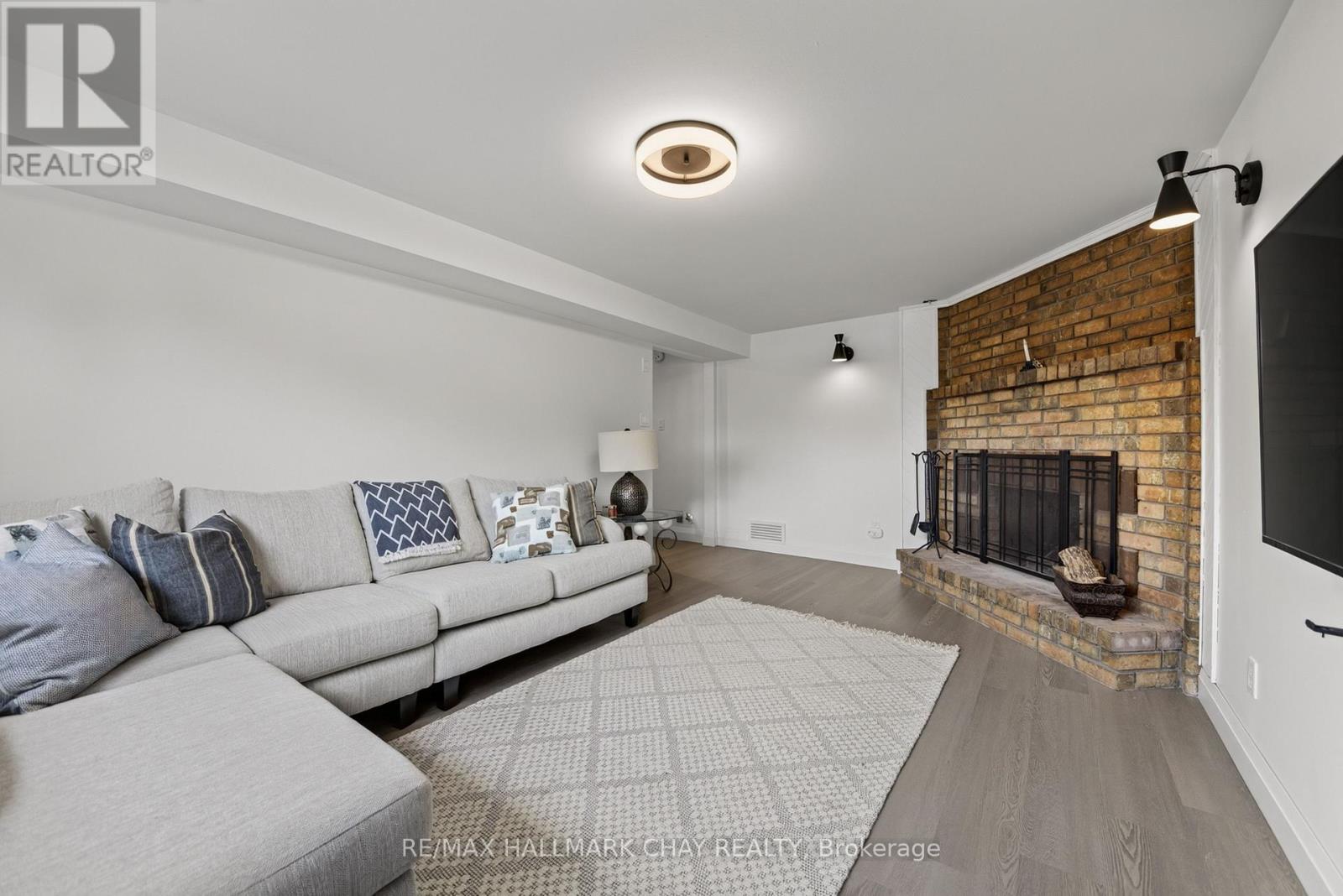 12 Mansonic Way, Essa, Ontario  L3W 0J7 - Photo 31 - N13816036