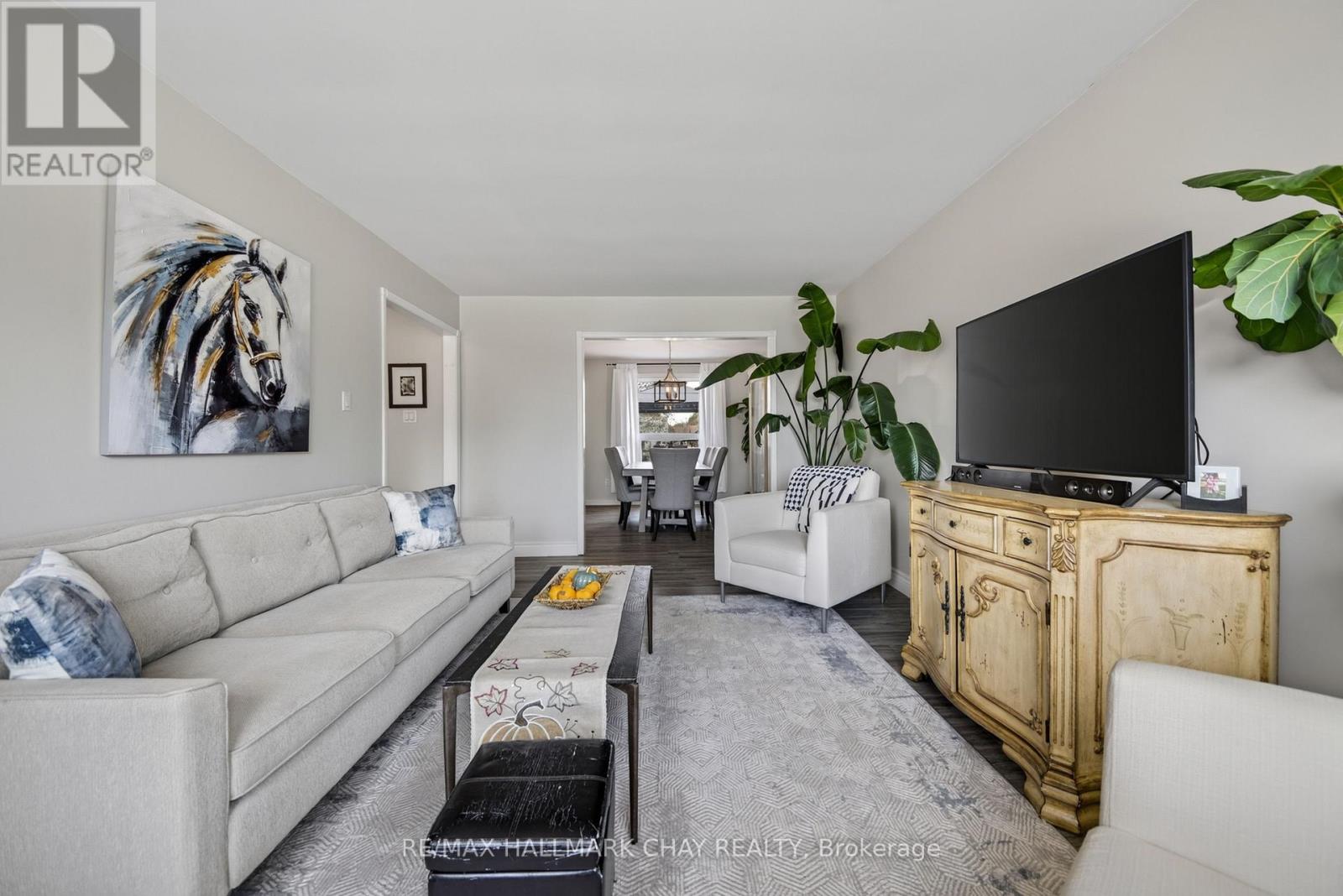 12 Mansonic Way, Essa, Ontario  L3W 0J7 - Photo 6 - N13816036