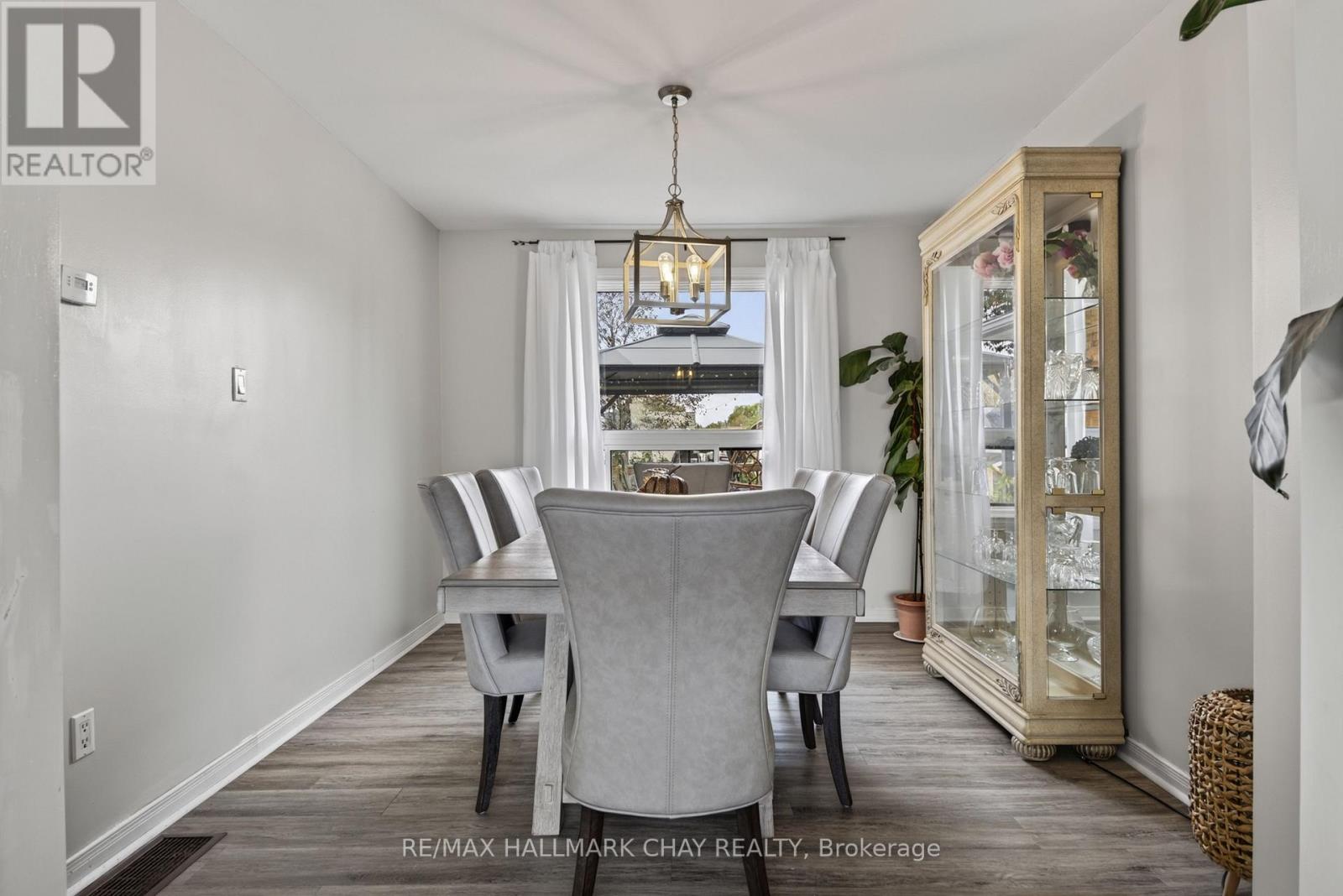 12 Mansonic Way, Essa, Ontario  L3W 0J7 - Photo 7 - N13816036