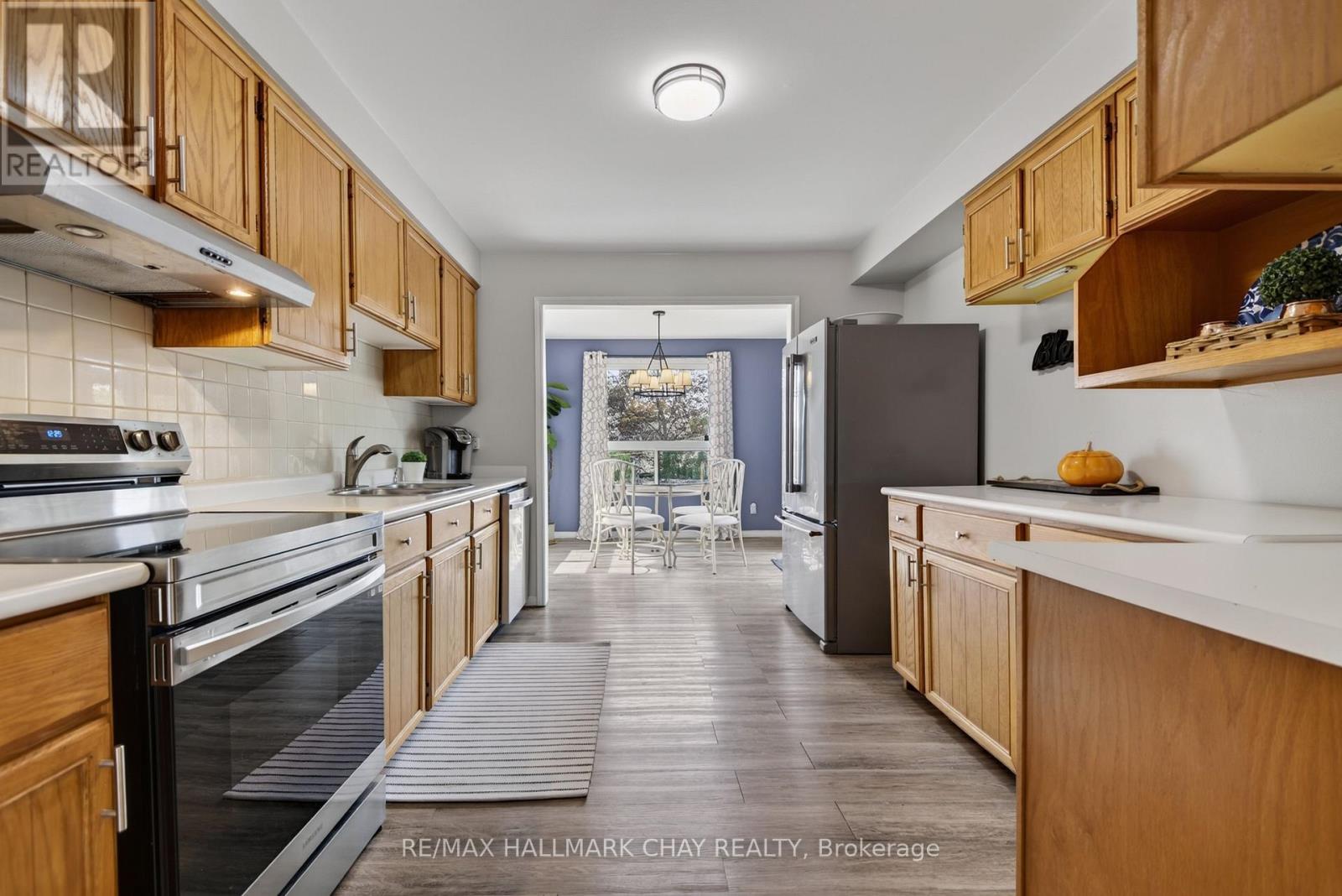 12 Mansonic Way, Essa, Ontario  L3W 0J7 - Photo 8 - N13816036