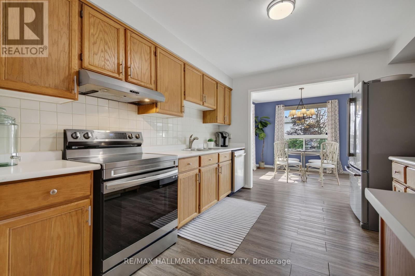 12 Mansonic Way, Essa, Ontario  L3W 0J7 - Photo 9 - N13816036