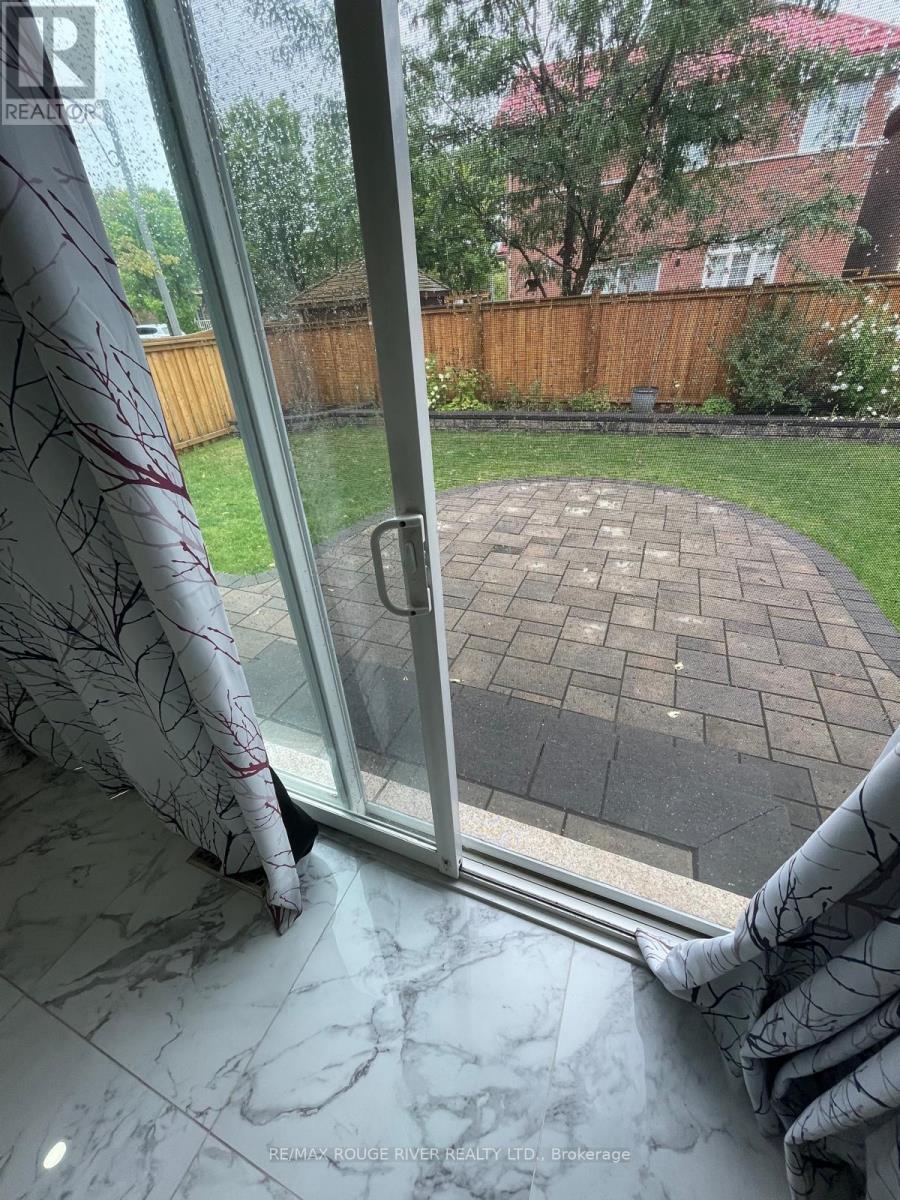 1796 Castlemore Avenue, Markham, Ontario  L6E 2E5 - Photo 6 - N13816110