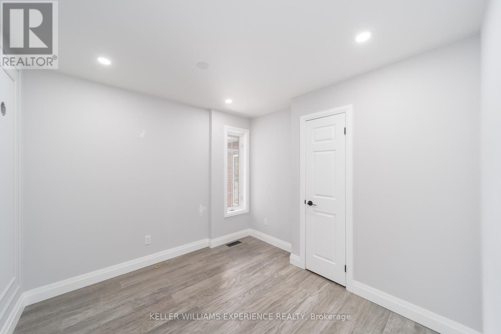 90 Sproule Drive, Barrie (Edgehill Drive), Ontario  L4N 0W6 - Photo 16 - S13815972