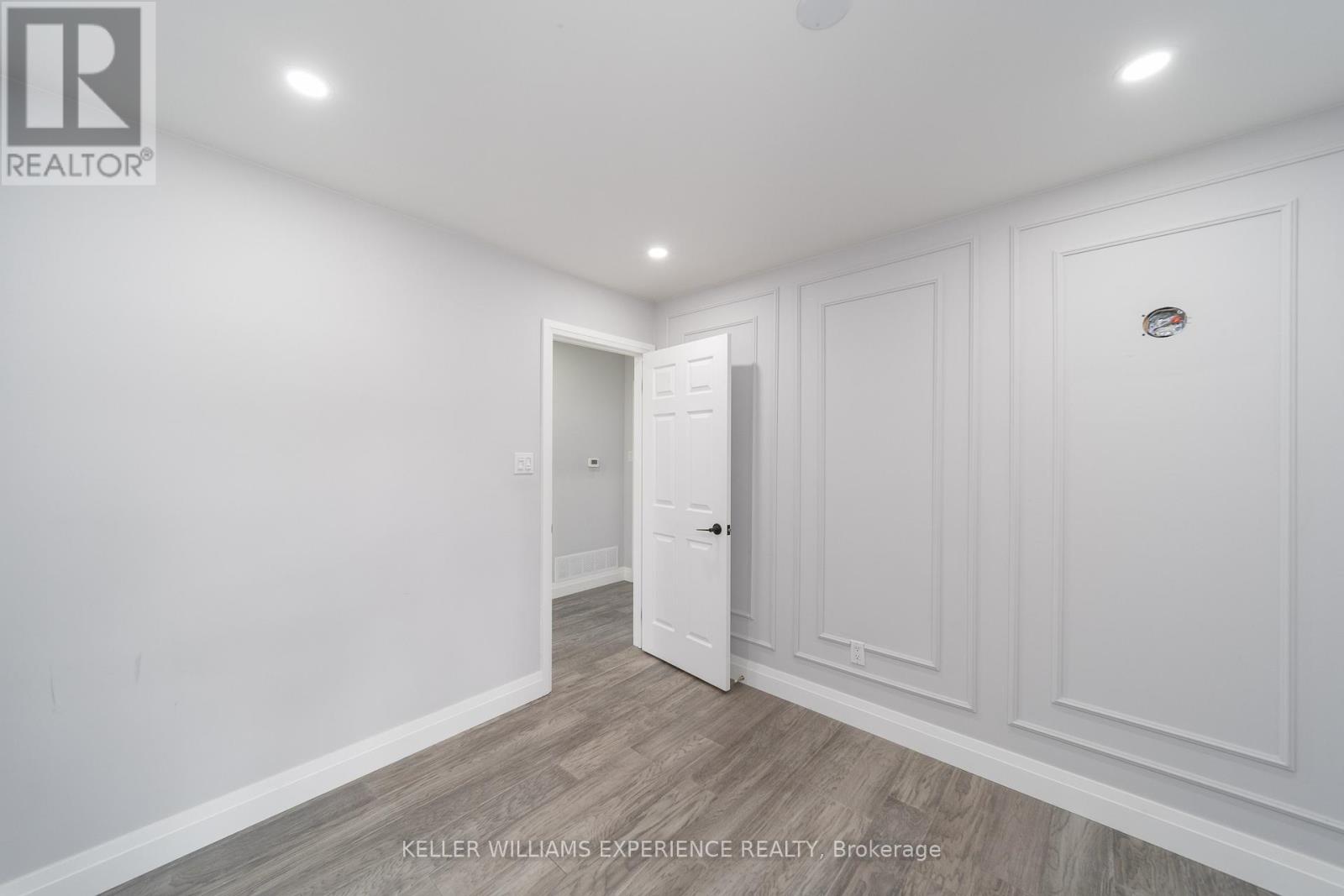90 Sproule Drive, Barrie (Edgehill Drive), Ontario  L4N 0W6 - Photo 18 - S13815972