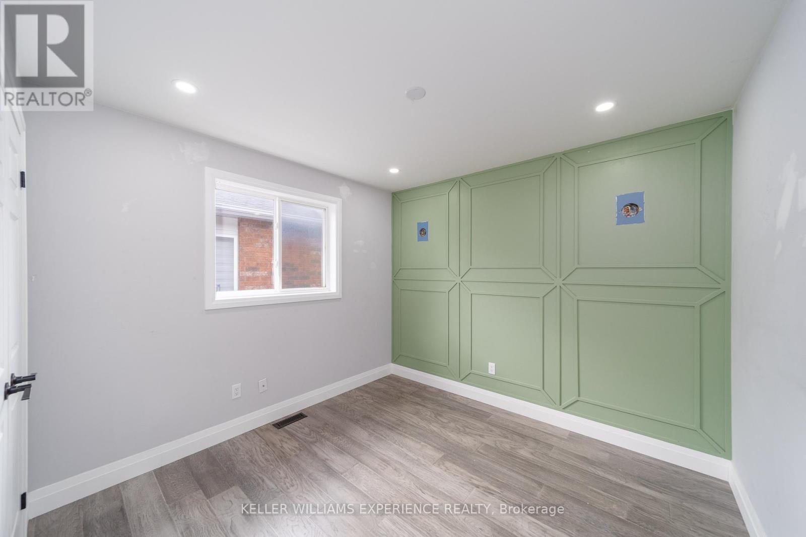 90 Sproule Drive, Barrie (Edgehill Drive), Ontario  L4N 0W6 - Photo 20 - S13815972
