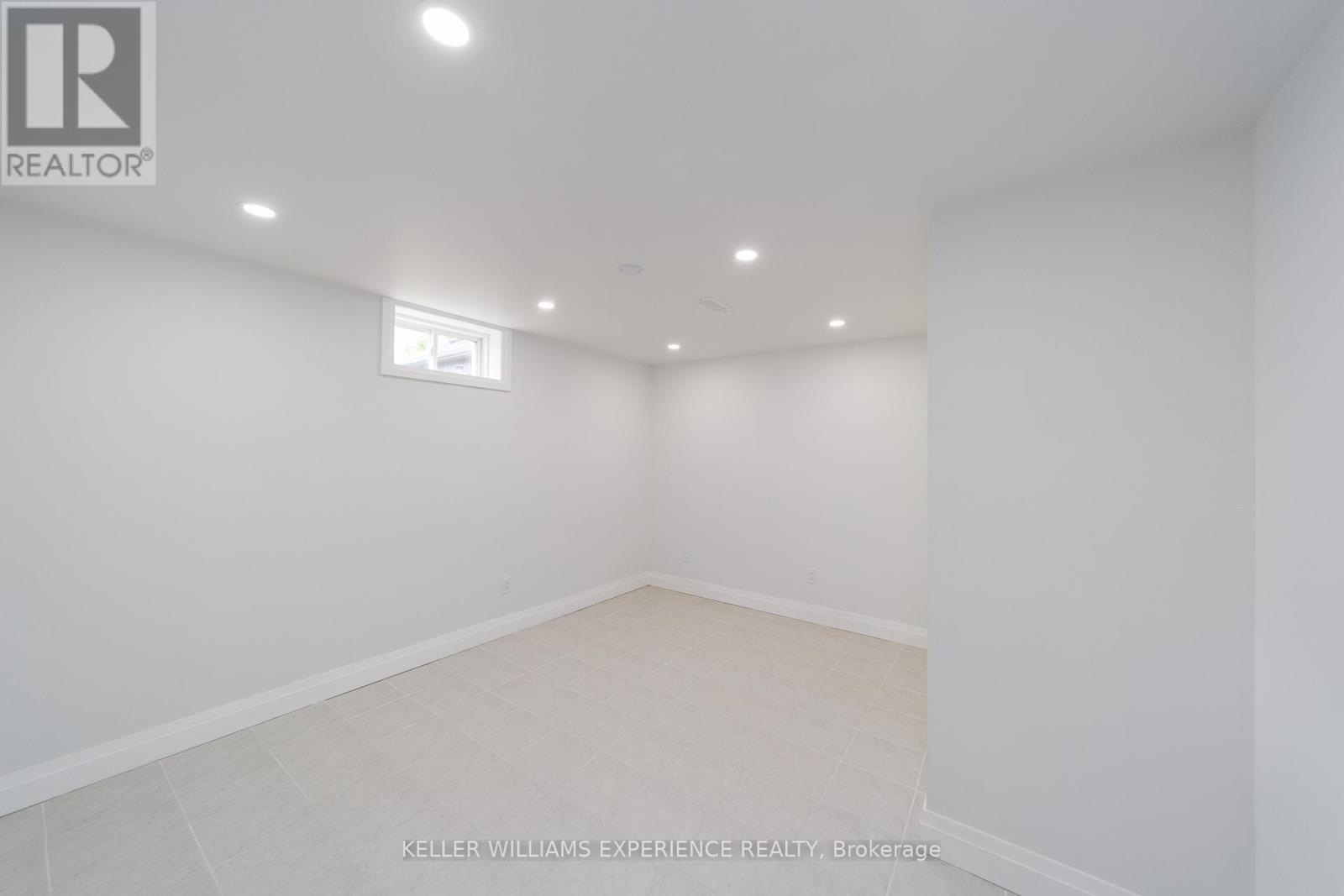 90 Sproule Drive, Barrie (Edgehill Drive), Ontario  L4N 0W6 - Photo 32 - S13815972