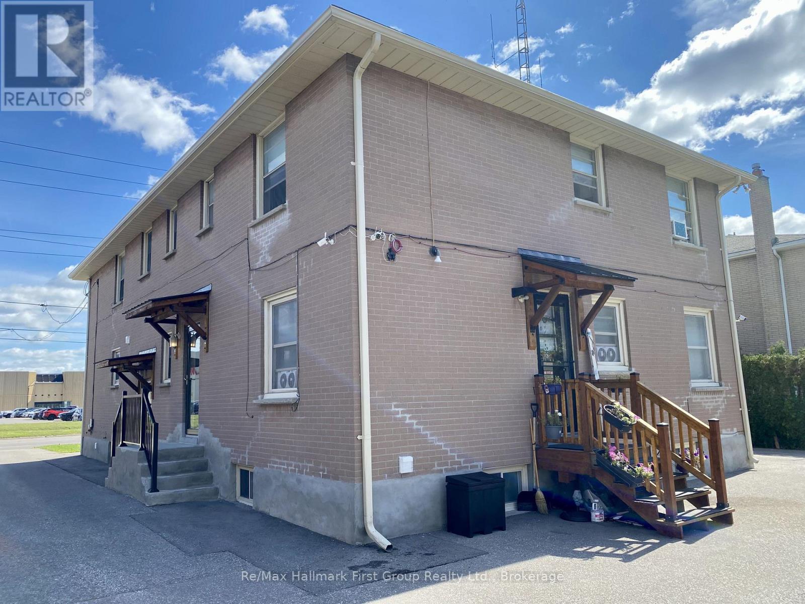 212 Stevenson Road, Oshawa, Ontario  L1J 5M2 - Photo 3 - E13816072