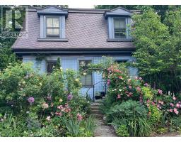 43 BURNET STREET, Oakville, Ontario