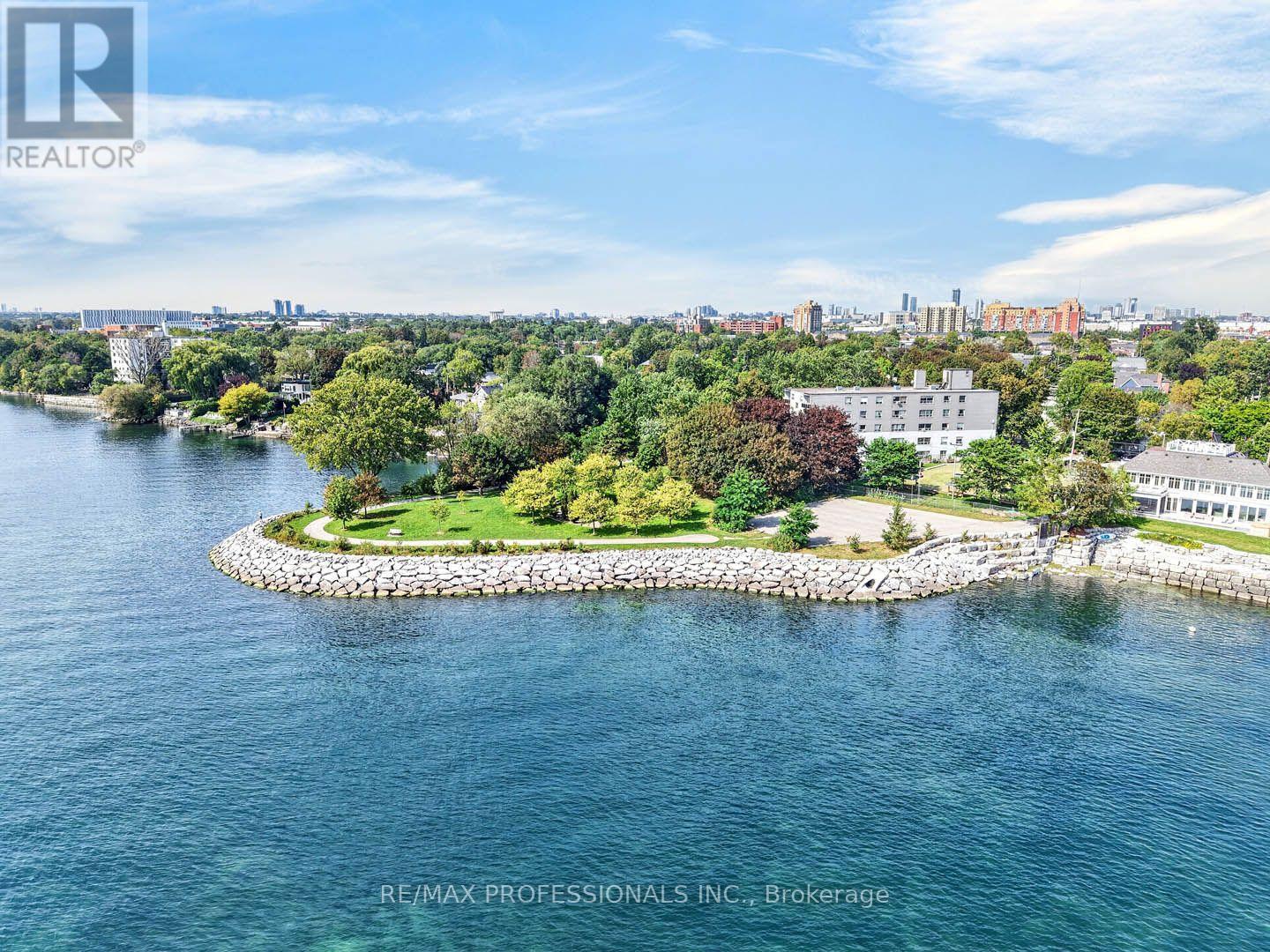 17 Fifth Street, Toronto, Ontario  M8V 2Z1 - Photo 42 - W13815968