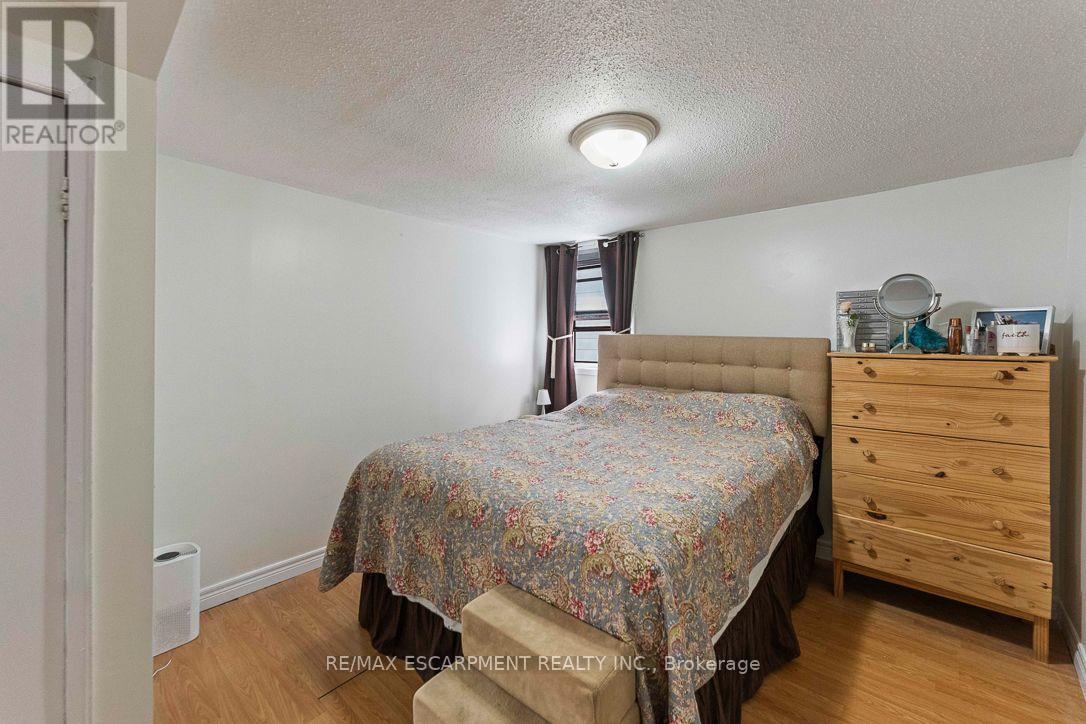 253 Eaglewood Boulevard, Mississauga, Ontario  L5G 1V9 - Photo 13 - W13815970