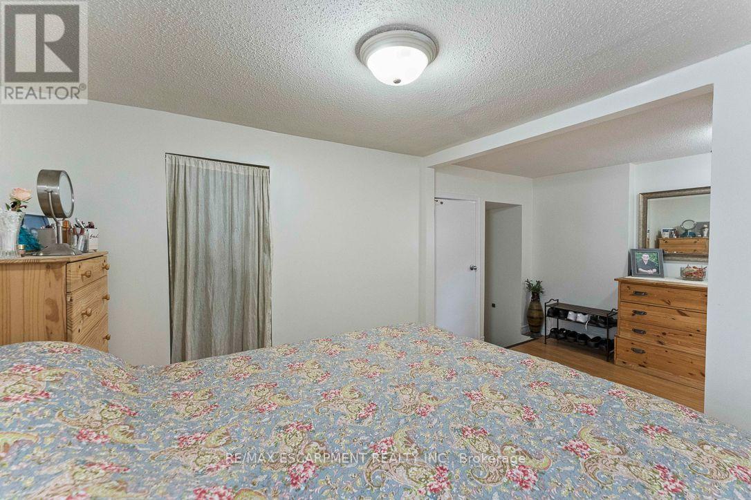 253 Eaglewood Boulevard, Mississauga, Ontario  L5G 1V9 - Photo 14 - W13815970