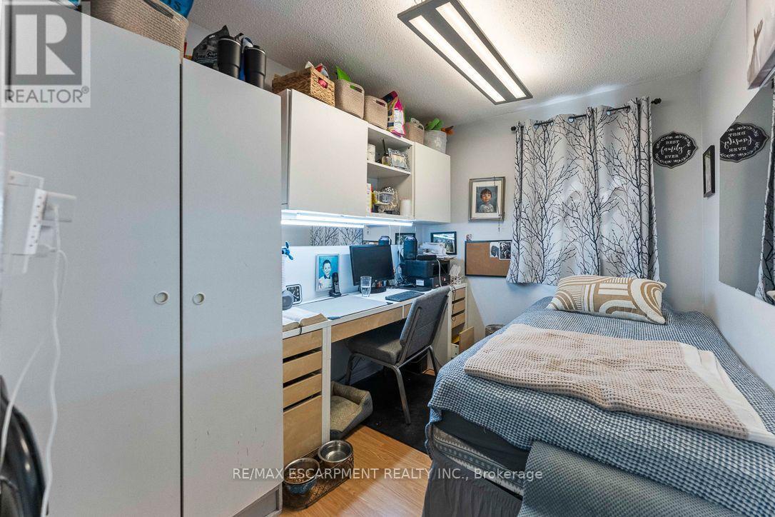 253 Eaglewood Boulevard, Mississauga, Ontario  L5G 1V9 - Photo 18 - W13815970