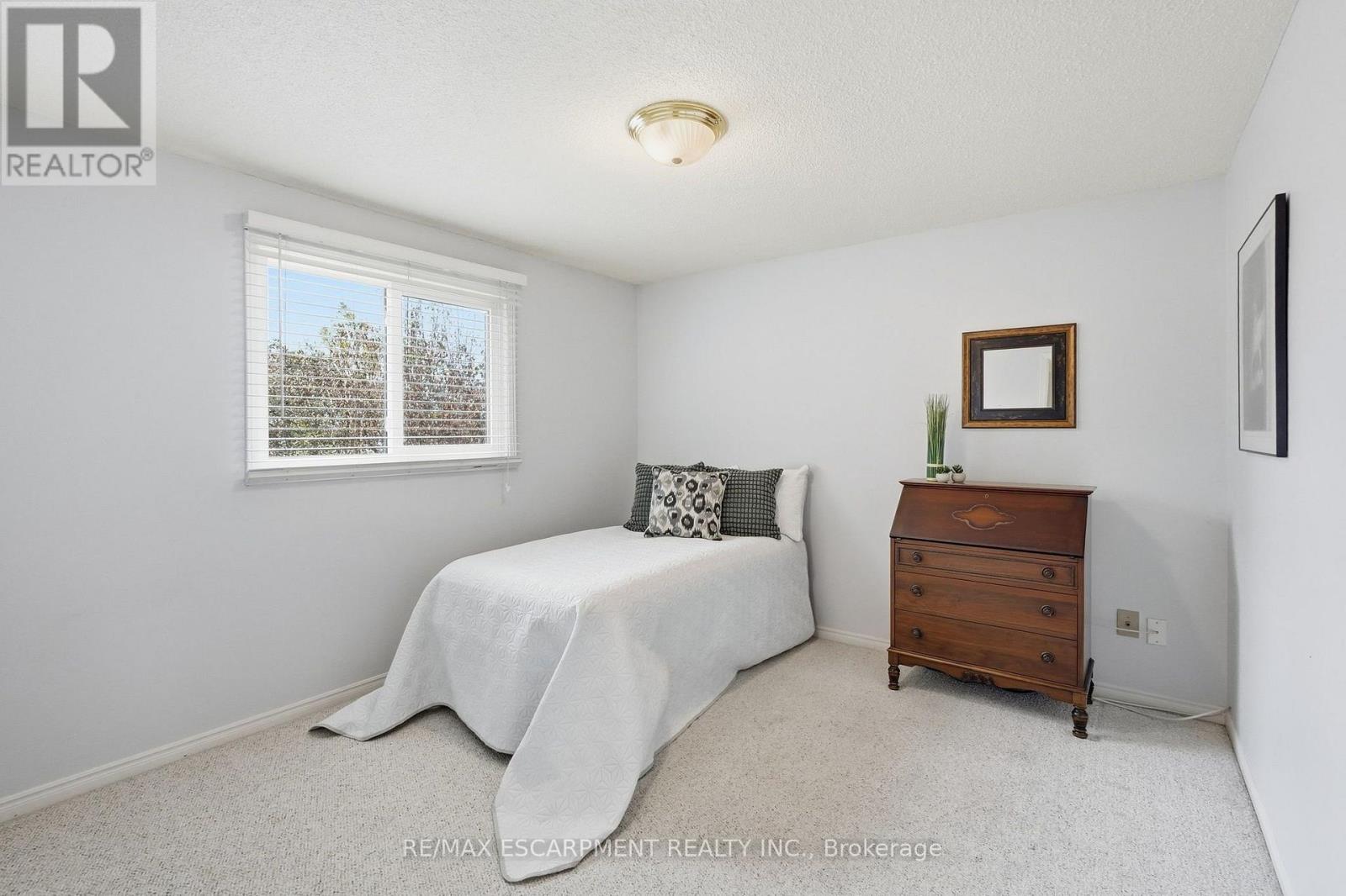 3193 Maderna Road, Burlington, Ontario  L7M 2W3 - Photo 25 - W13816042