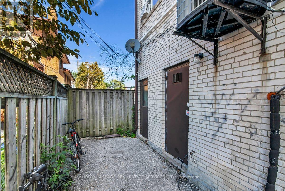 604 Marlee Avenue, Toronto, Ontario  M6B 3J5 - Photo 14 - W13816050