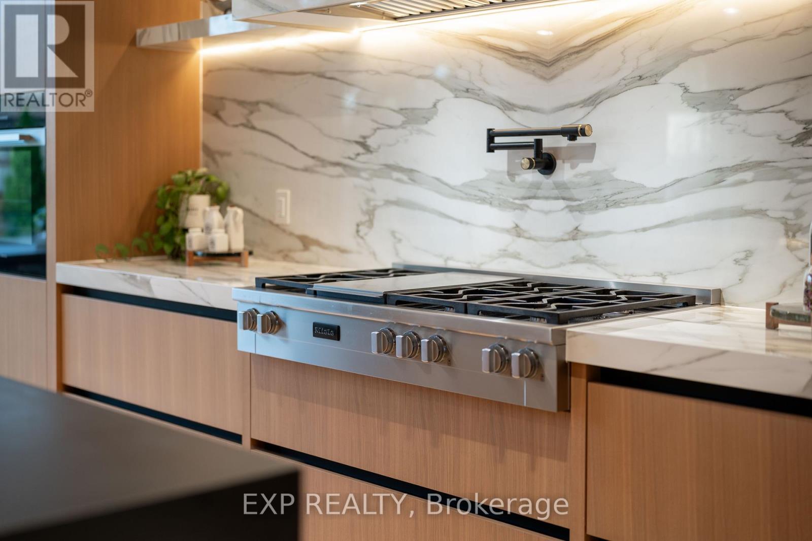 65 Edgecroft Road, Toronto, Ontario  M8Z 2C1 - Photo 12 - W13816068