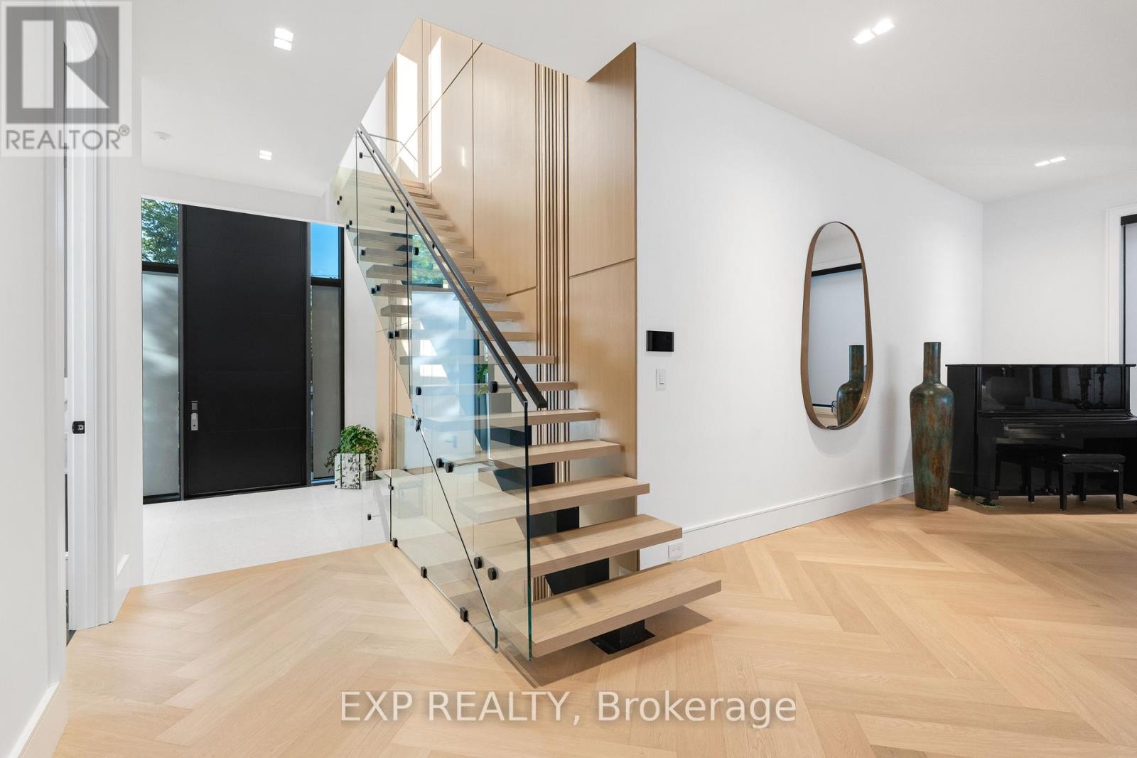 65 Edgecroft Road, Toronto, Ontario  M8Z 2C1 - Photo 18 - W13816068