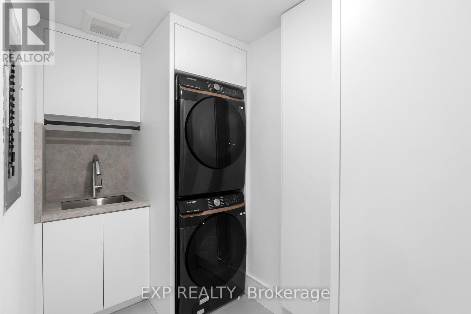 65 Edgecroft Road, Toronto, Ontario  M8Z 2C1 - Photo 40 - W13816068