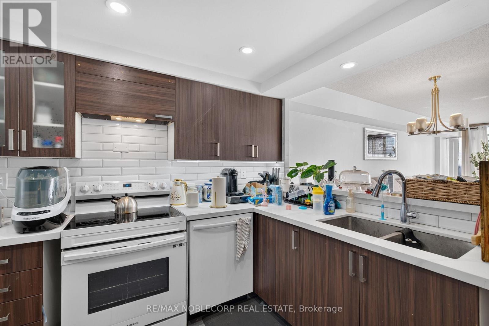 1603 - 22 Hanover Road, Brampton, Ontario  L6S 5K7 - Photo 15 - W13816070