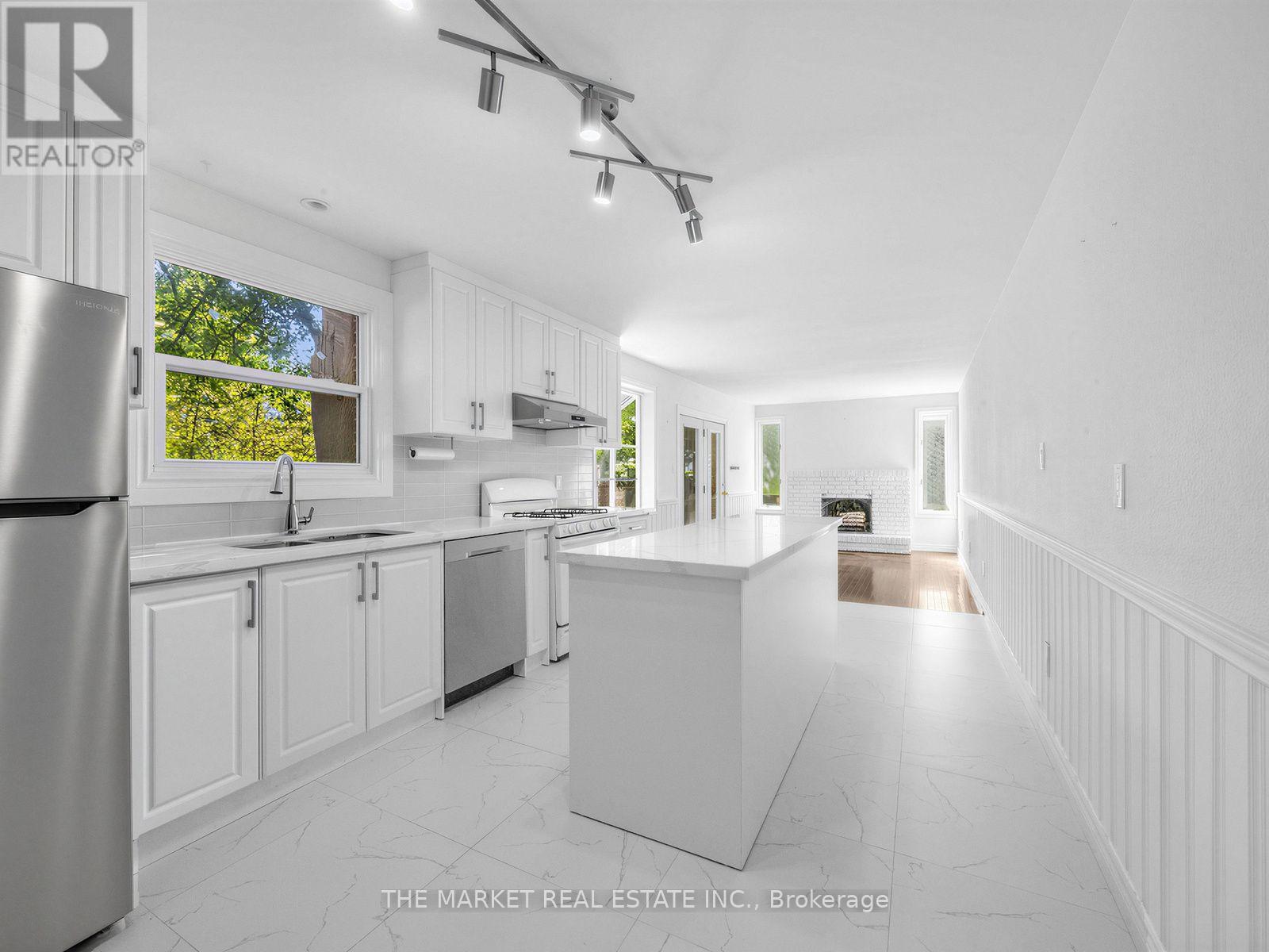 1572 Atrium Court, Mississauga, Ontario  L5H 2B8 - Photo 10 - W13816084