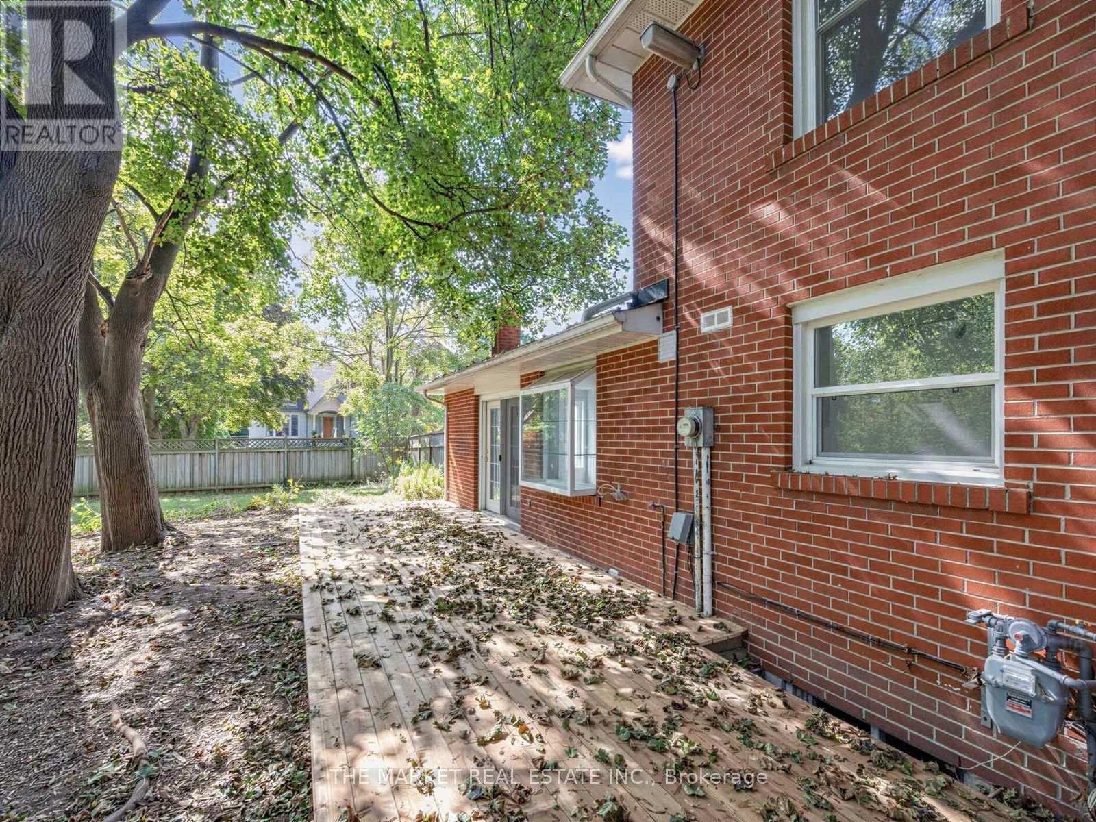 1572 Atrium Court, Mississauga, Ontario  L5H 2B8 - Photo 37 - W13816084