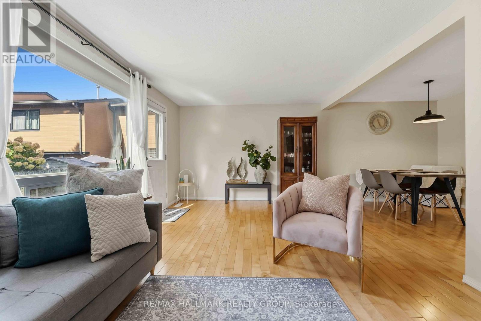 7009 Bilberry Drive, Ottawa, Ontario  K1C 2C2 - Photo 7 - X13678004