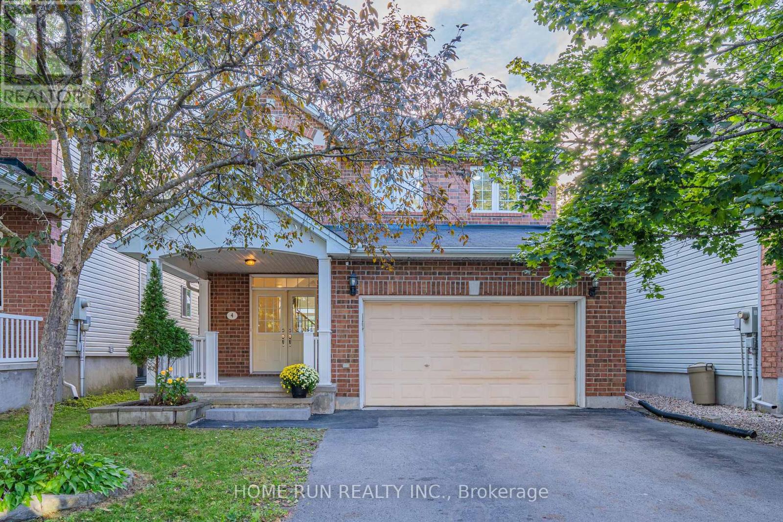 4 DRYSDALE STREET, Ottawa, Ontario
