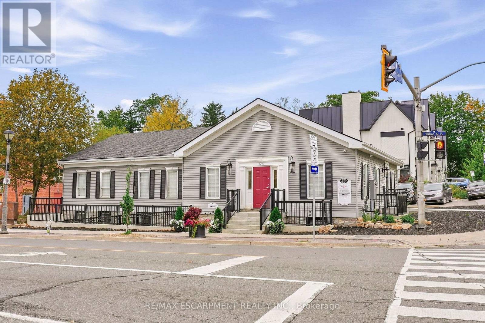 ROOM 1 - 326 WILSON STREET E, Hamilton, Ontario