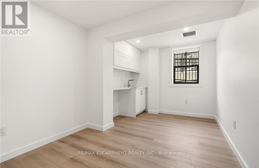 Room 1 - 326 Wilson Street E, Hamilton, Ontario  L9G 2C2 - Photo 28 - X13815902