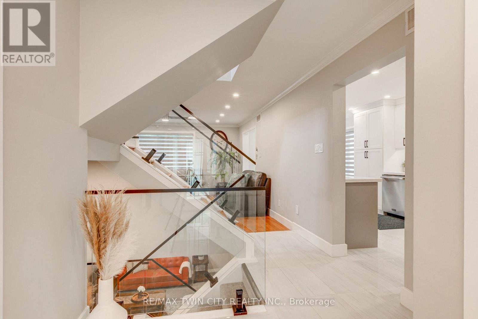 31 Tynemouth Drive, London East, Ontario  N5V 4V3 - Photo 6 - X13815954