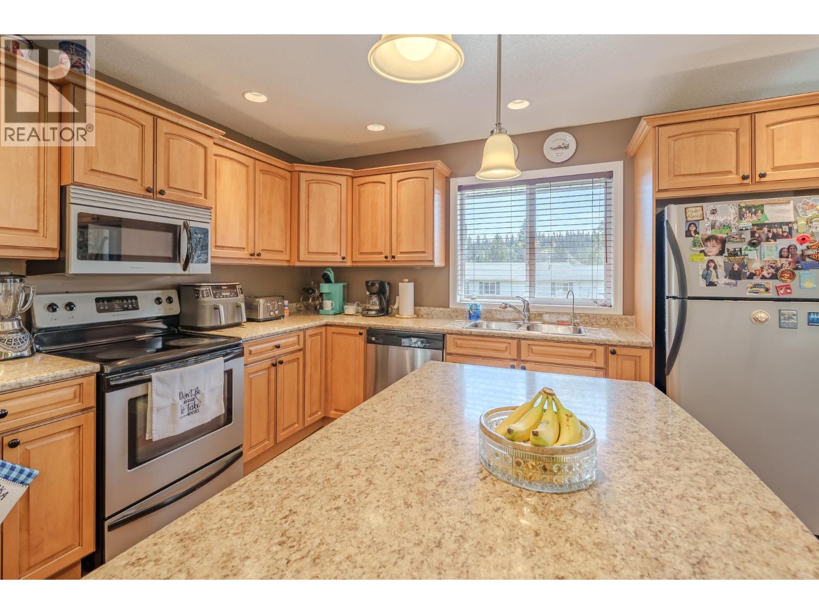 6500 Grey Crescent, 100 Mile House, British Columbia V0K 2E3 - Photo 4 - R3168362