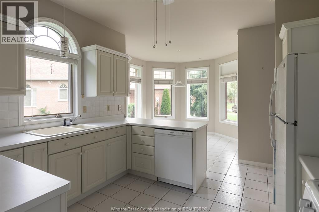 4653 Dali Court, Windsor, Ontario N9G 2M8 - Photo 5 - 26023086