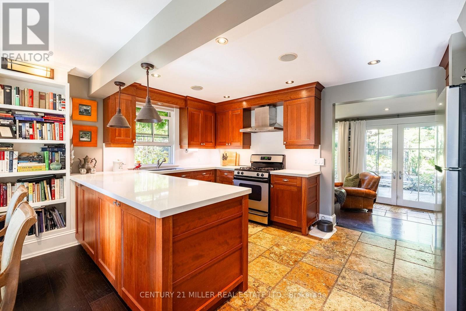 43 Burnet Street, Oakville, Ontario  L6K 1B6 - Photo 7 - W13815920