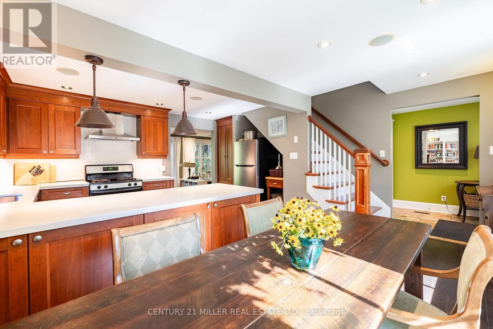 43 Burnet Street, Oakville, Ontario  L6K 1B6 - Photo 9 - W13815920