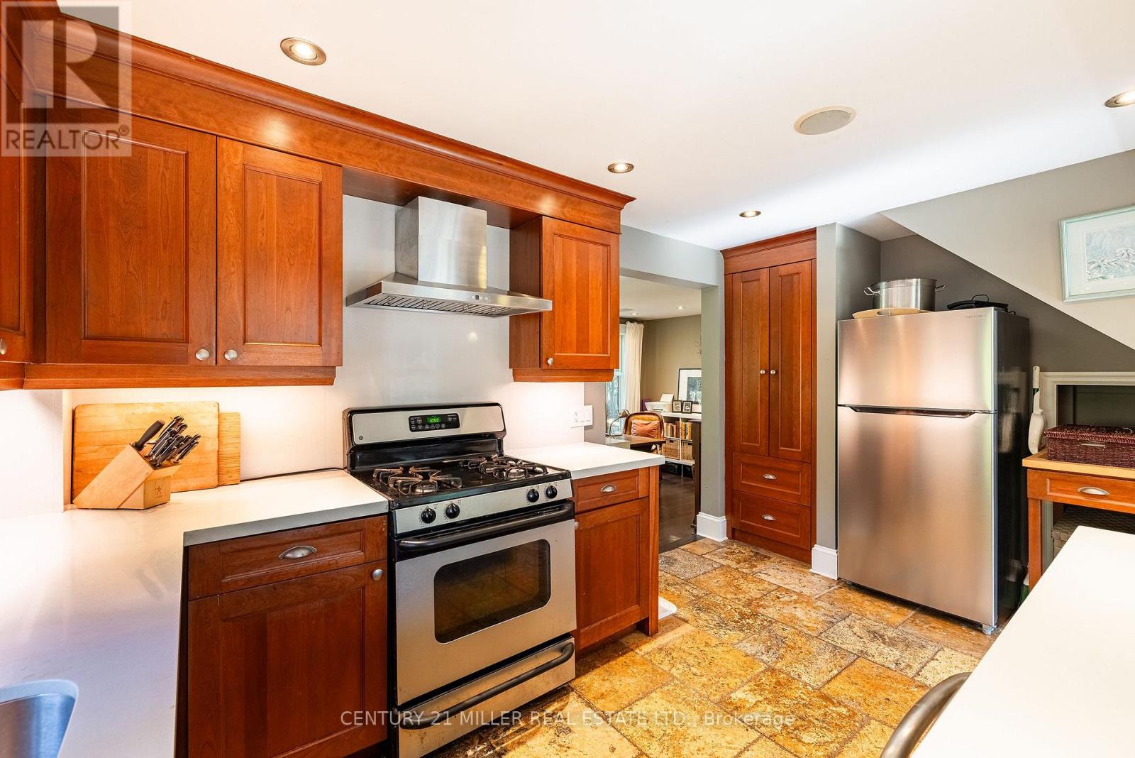 43 Burnet Street, Oakville, Ontario  L6K 1B6 - Photo 12 - W13815920