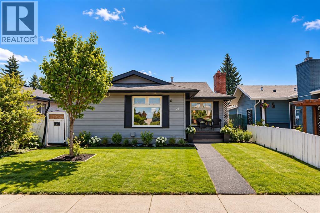 24 Shawcliffe Road SW, Calgary, Alberta  T2Y 1G2 - Photo 1 - A2347224