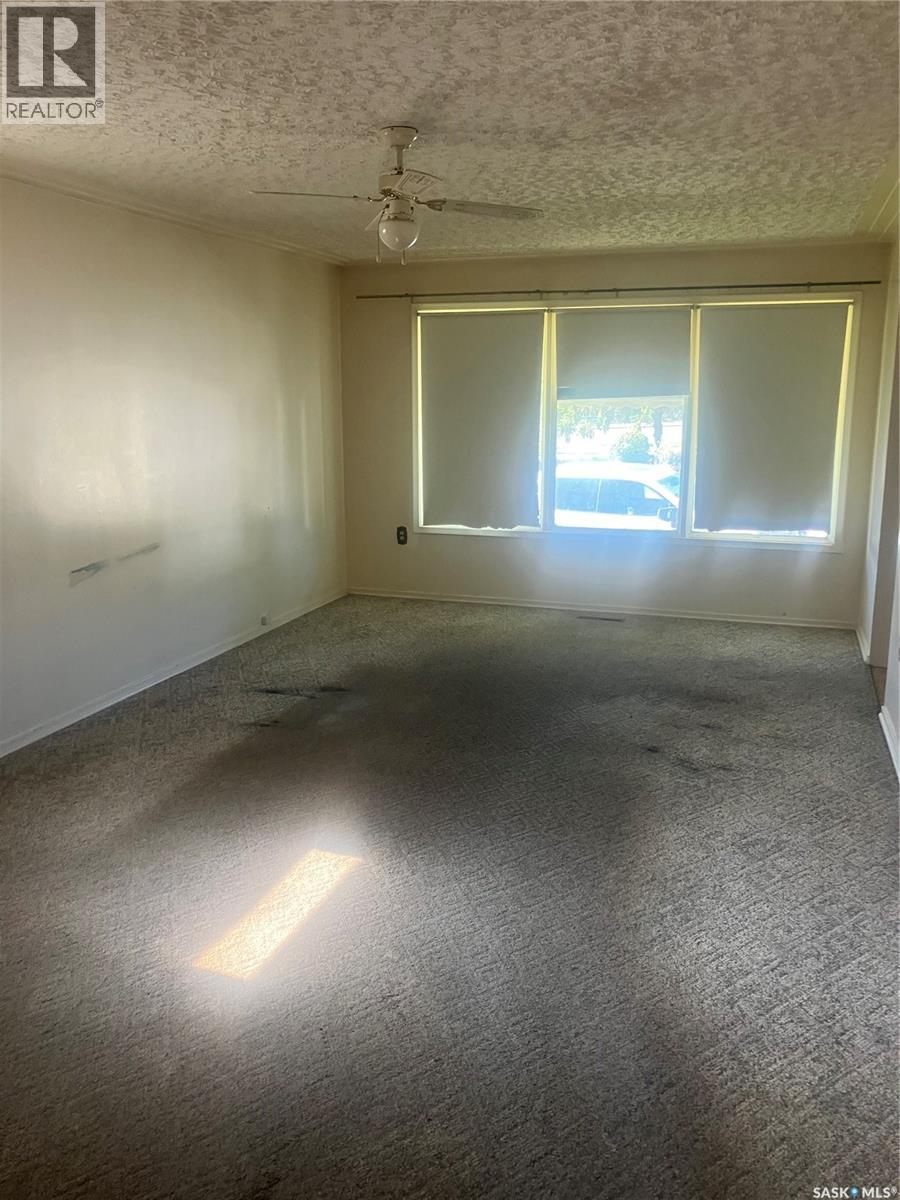 2157 Fleury Street, Regina, Saskatchewan  S4N 2M3 - Photo 1 - SK049158